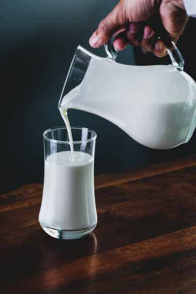 A fresh glass of whole milk