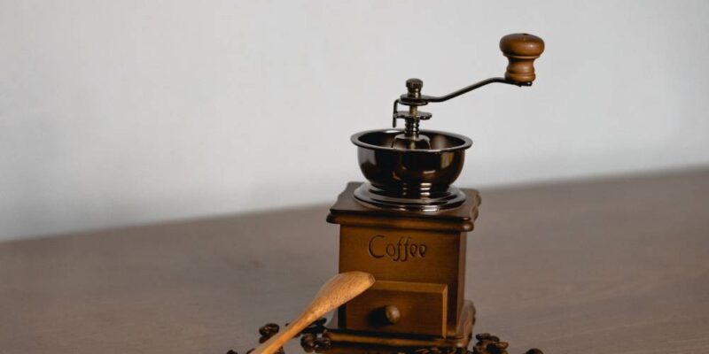 The Top Ten Hand Coffee Grinders 2022 (Powerless Grinding Perfection)